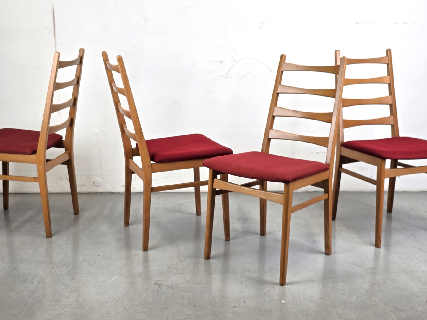MID CENTURY STÜHLE stuhl vintage esstisch esszimmer küche rot holz