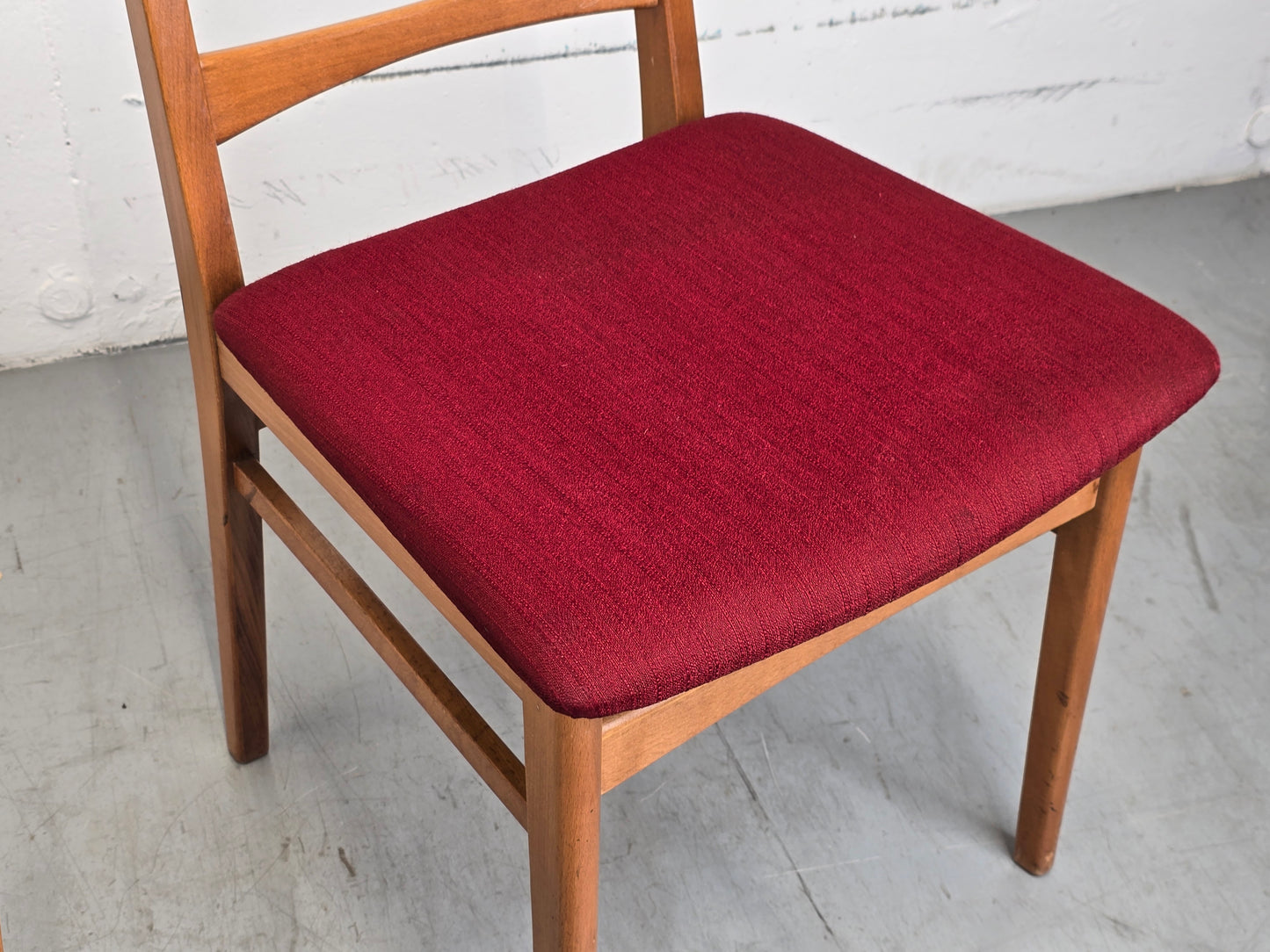 MID CENTURY STÜHLE stuhl vintage esstisch esszimmer küche rot holz