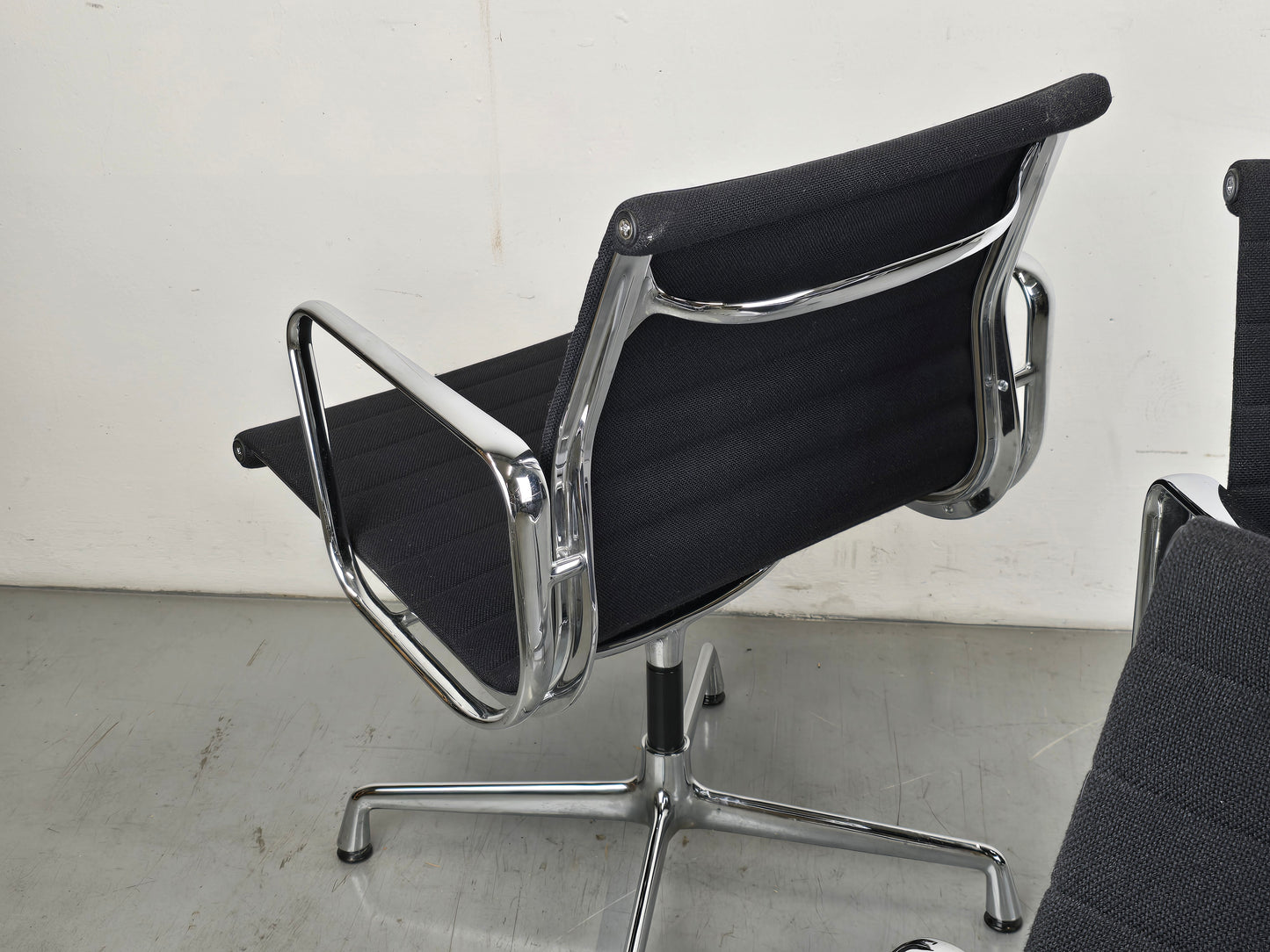 VITRA EAMES STUHL schwarz ea108 bürostuhl Alu chair sessel schwarz Besprechnungsraum Designerstuhl