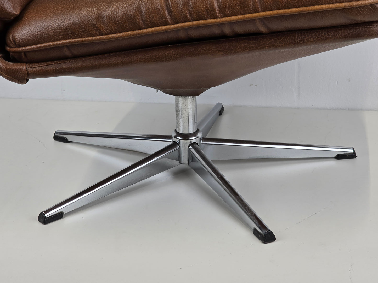 GILLIS LUNDGREN SESSEL leder brauch chrom vintage tv ikea drehsessel mid century