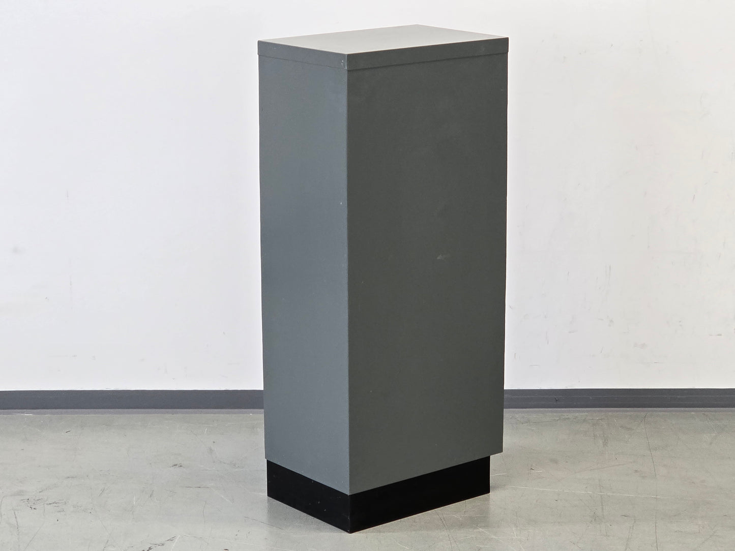 BISLEY SCHUBALDEN SCHRANK Metall Industrial Design Kommode Beistellschrank Grau