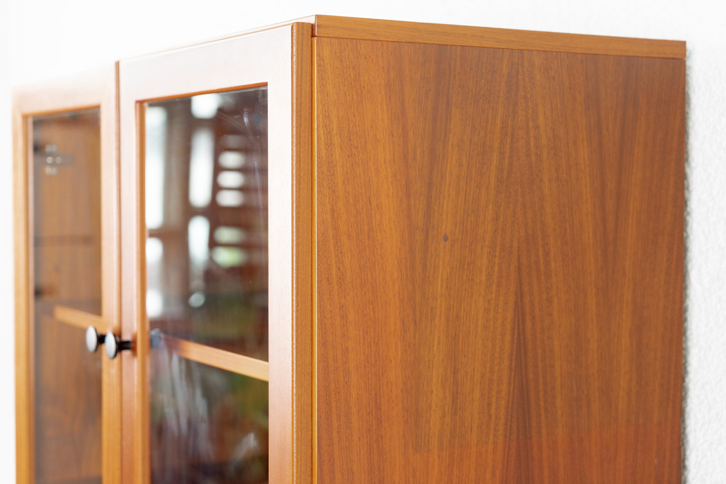 Vitrine Schrank Mid Century Nuss Holz Vintage