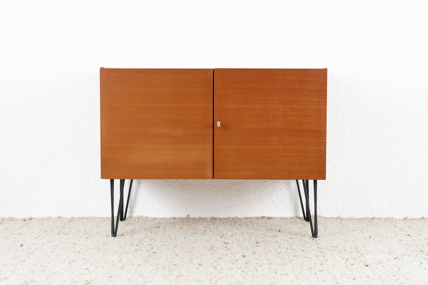 Vintage Kommode Sideboard Holz Teak Mid Century danish schwarz Kleider