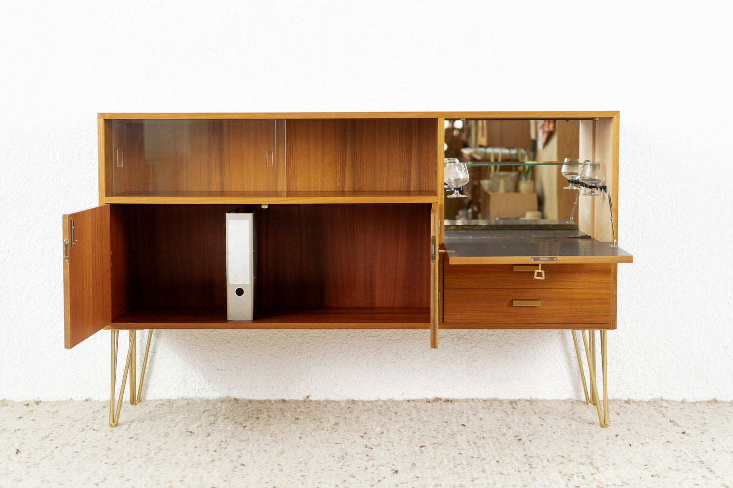 Vintage Sideboard Kommode Vitrine Minibar Holz Nuss Mid Century