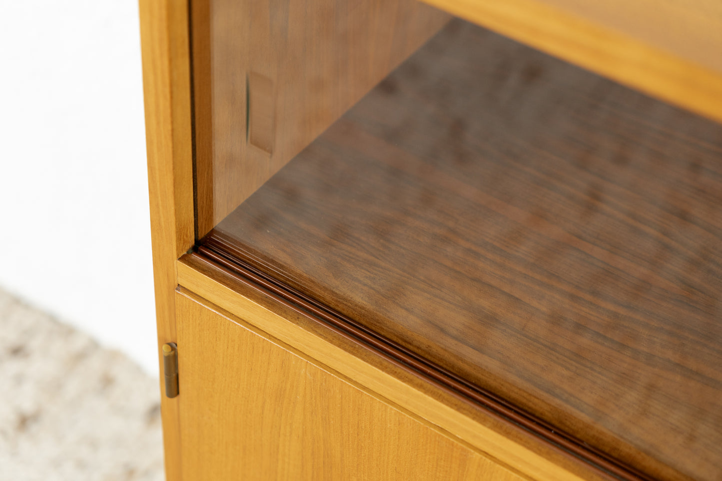 Vintage Sideboard Kommode Vitrine Minibar Holz Nuss Mid Century