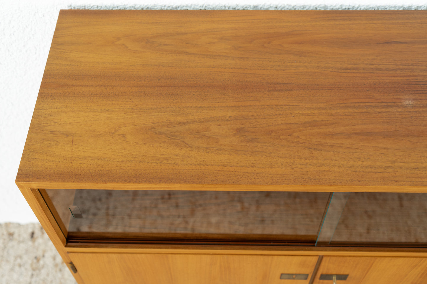 Vintage Sideboard Kommode Vitrine Minibar Holz Nuss Mid Century