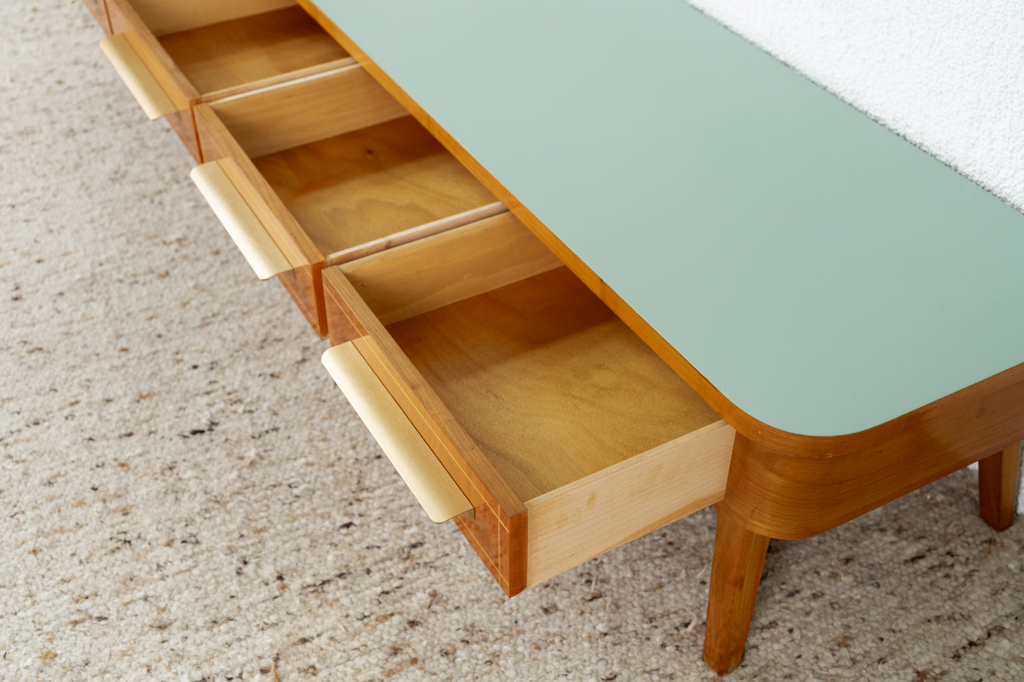 Vintage Sideboard Kommode Lowboard Mid Century Holz Kirsch Schubladen messing pastell salbei