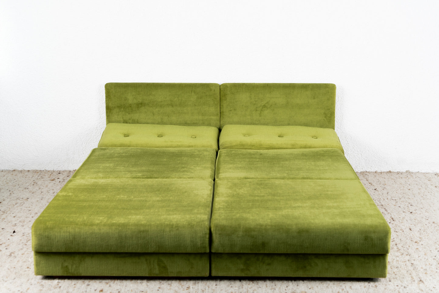 Vintage Sofa 2 Sitzer Schlafsofa Grün Couch Bett mid century 60s 1960 Coutisch 3er Set