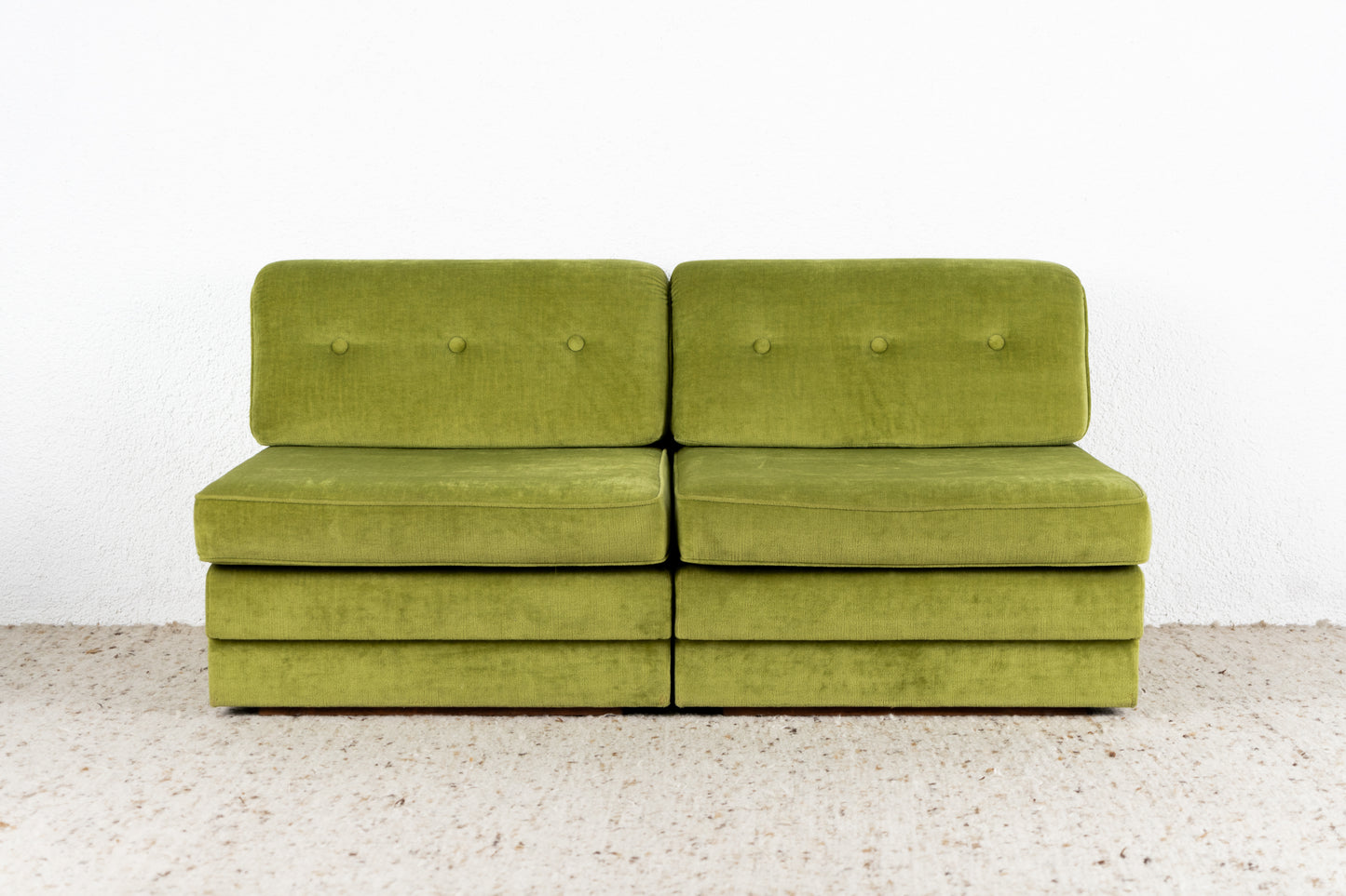 Vintage Sofa 2 Sitzer Schlafsofa Grün Couch Bett mid century 60s 1960 Coutisch 3er Set