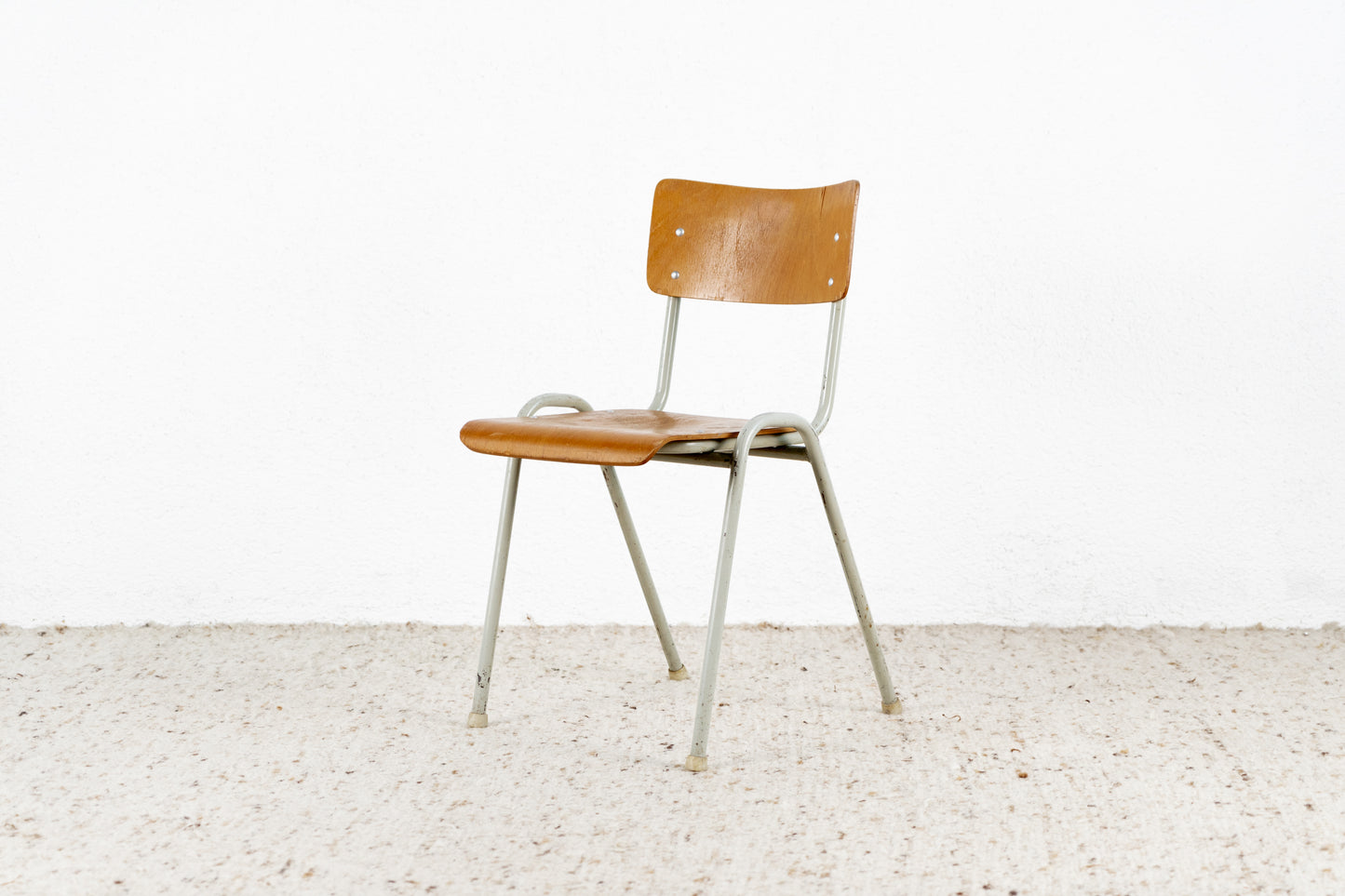 Vintage Stuhl Schulstuhl Metall Holz Industrial Bundeswehr Werkstatt