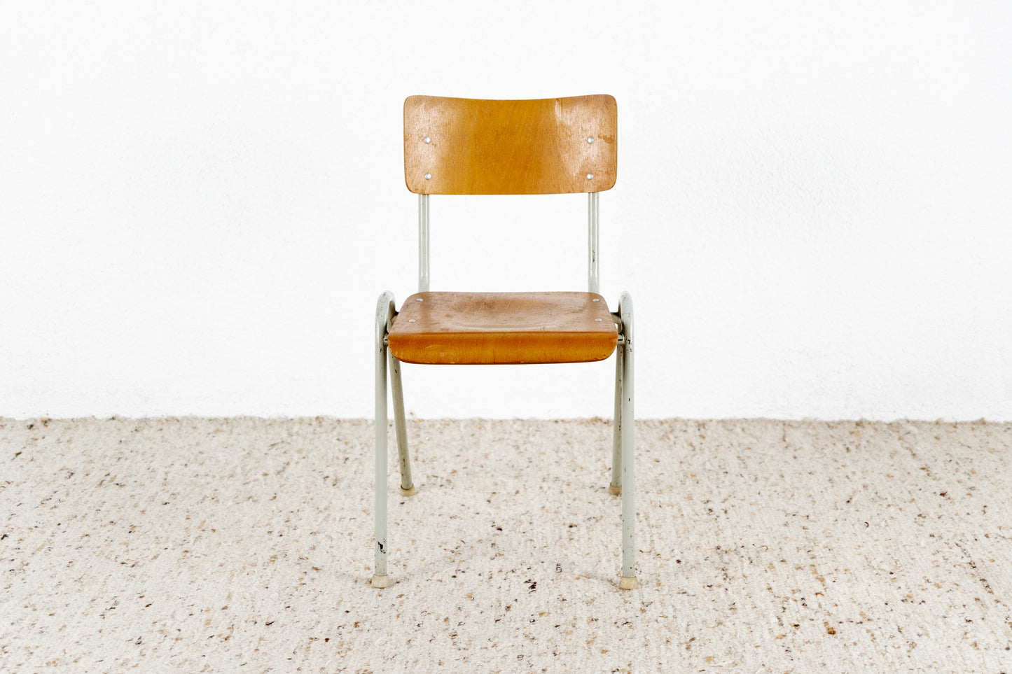 Vintage Stuhl Schulstuhl Metall Holz Industrial Bundeswehr Werkstatt