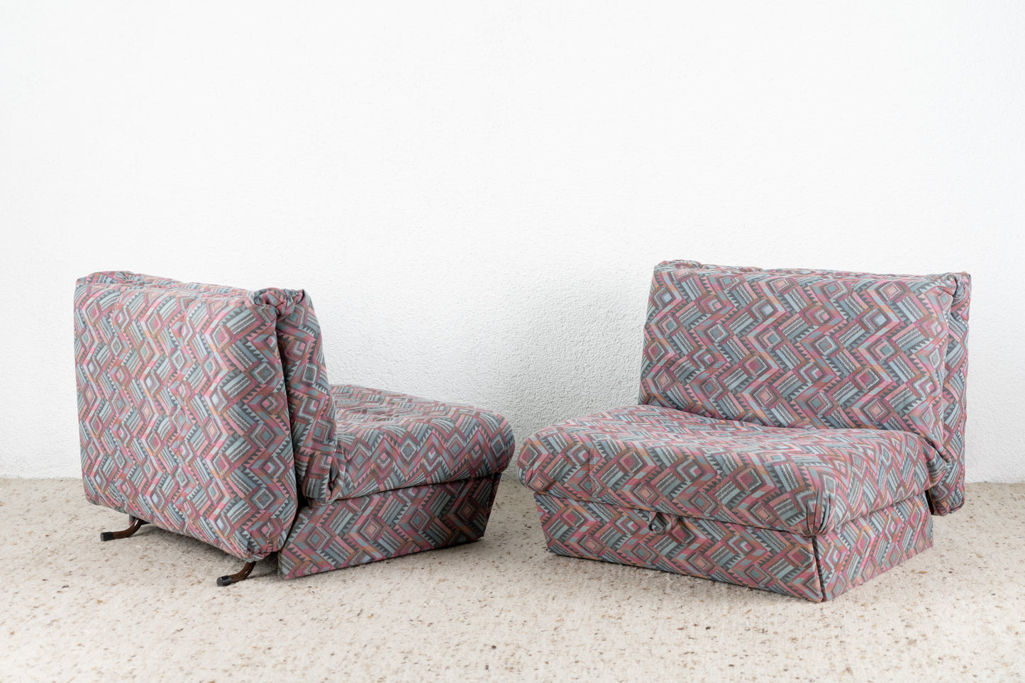 1 von 2 Vintage Sofa Schlafsofa Ausklappbar Gästebett 80s Muster Sessel Schlafcouch
