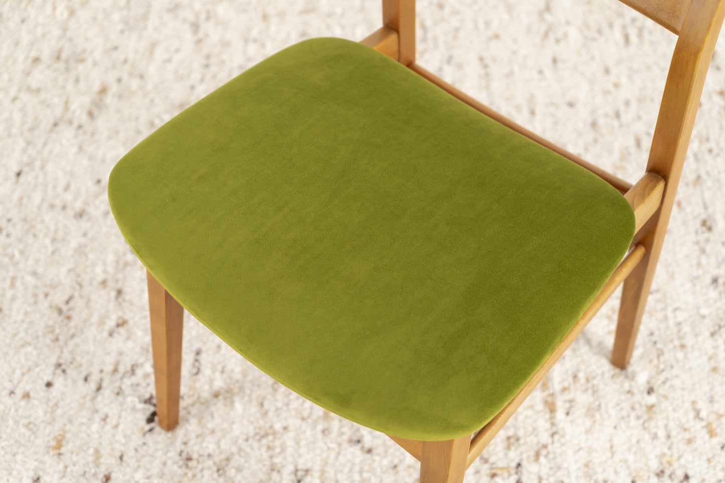 4er Set Vintage Stühle Holzgestell Samt Grün Esstischstühle