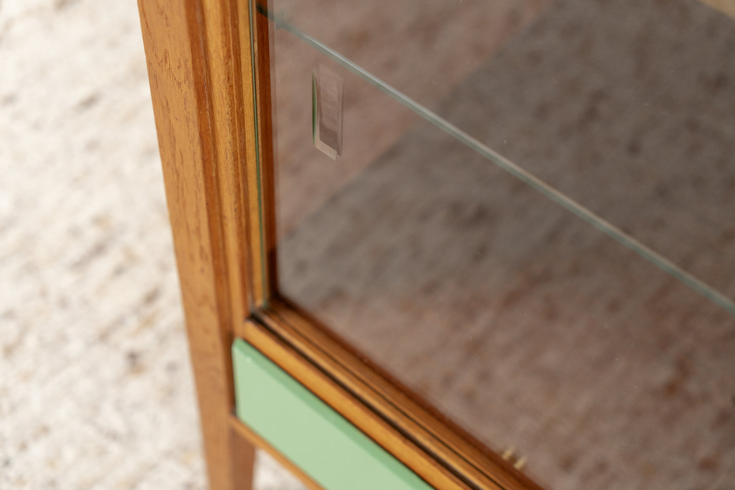 Vintage Kommode Vitrine Sideboard Holz Glas Eiche Pastell Gold Schränkchen