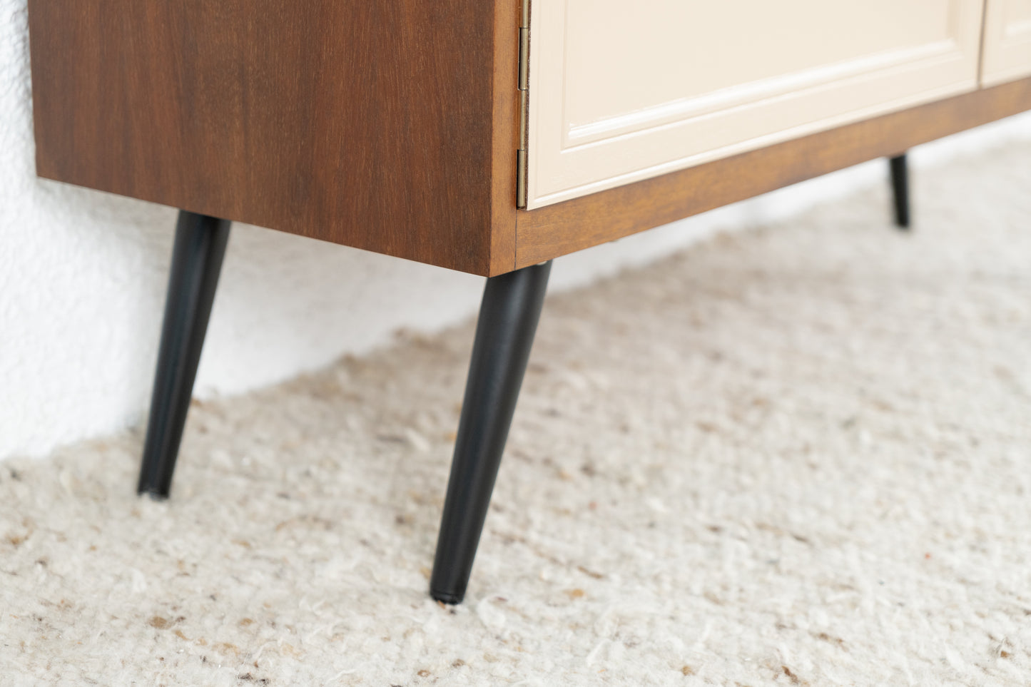 Vintage Sideboard Kommode Schränkchen Holz Nuss Pastell Mid Century Creme