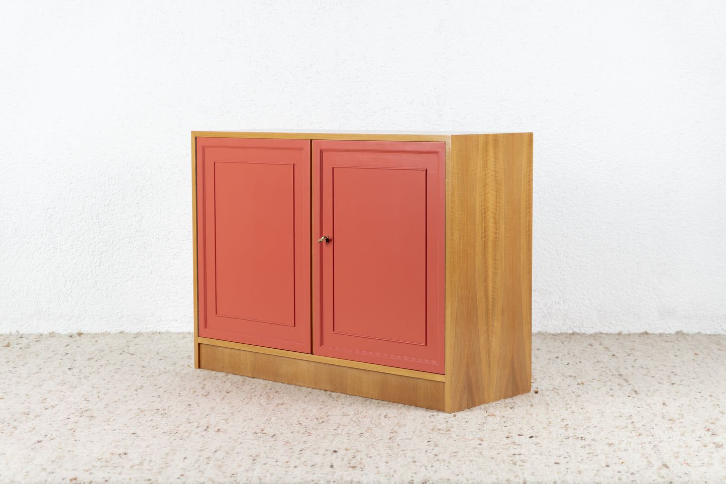 Vintage Kommode Mid Century Holz Nuss Pastell Sideboard