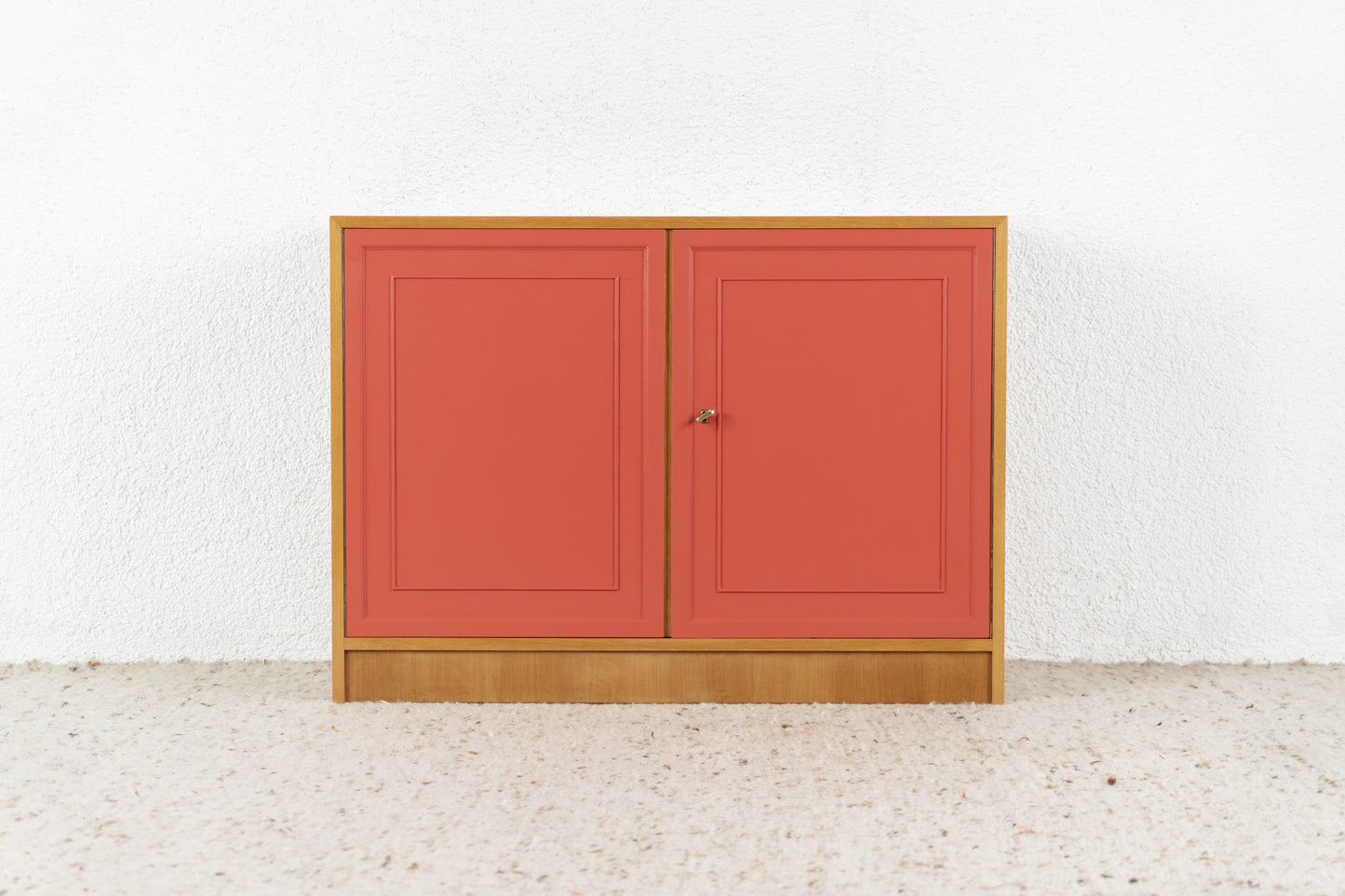 Vintage Kommode Mid Century Holz Nuss Pastell Sideboard