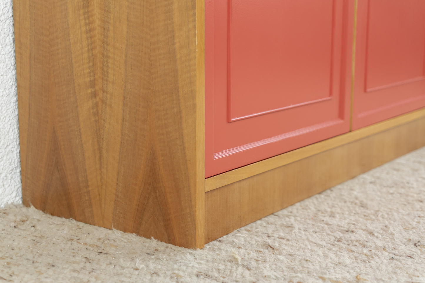 Vintage Kommode Mid Century Holz Nuss Pastell Sideboard