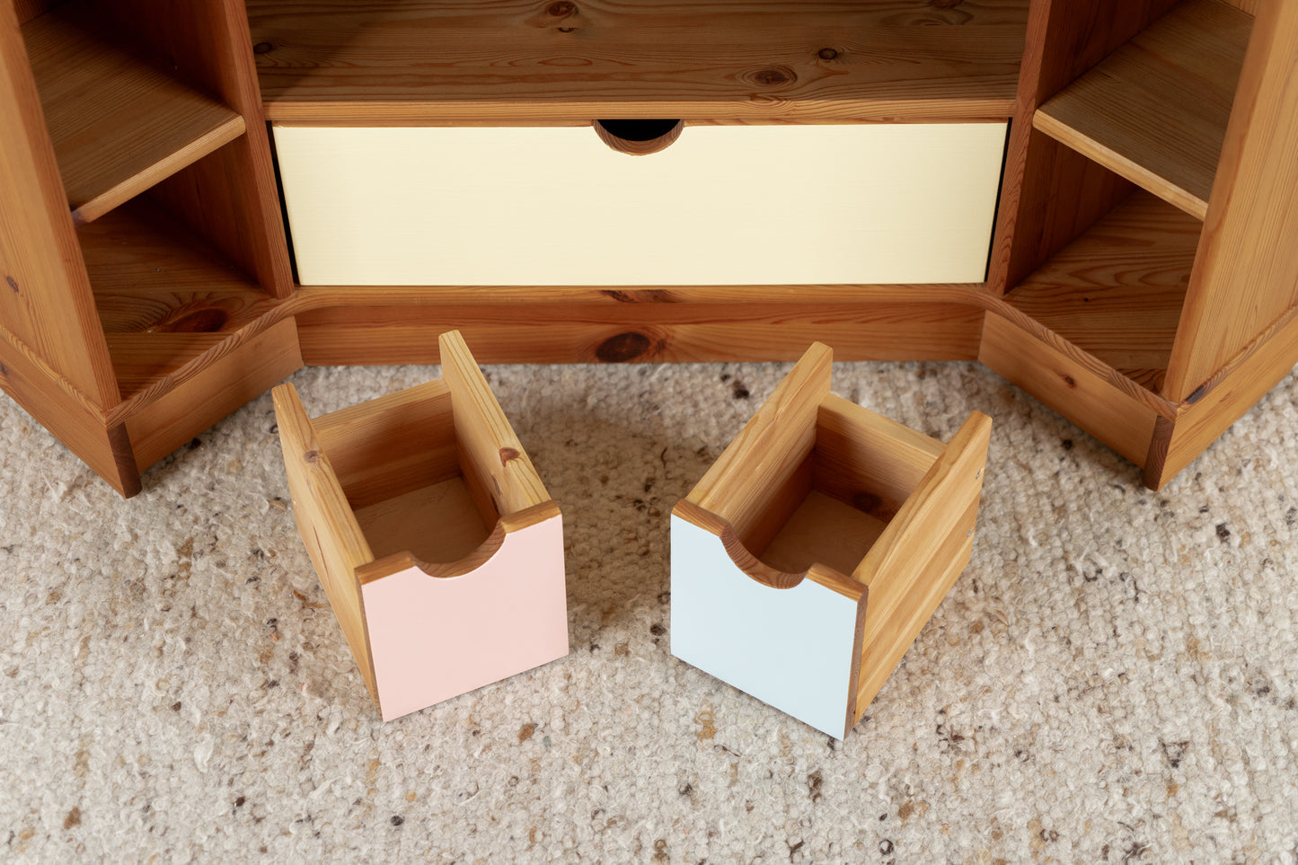 Vintage Eckschrank Echkkommode Regal Rollen Massivholz Tv