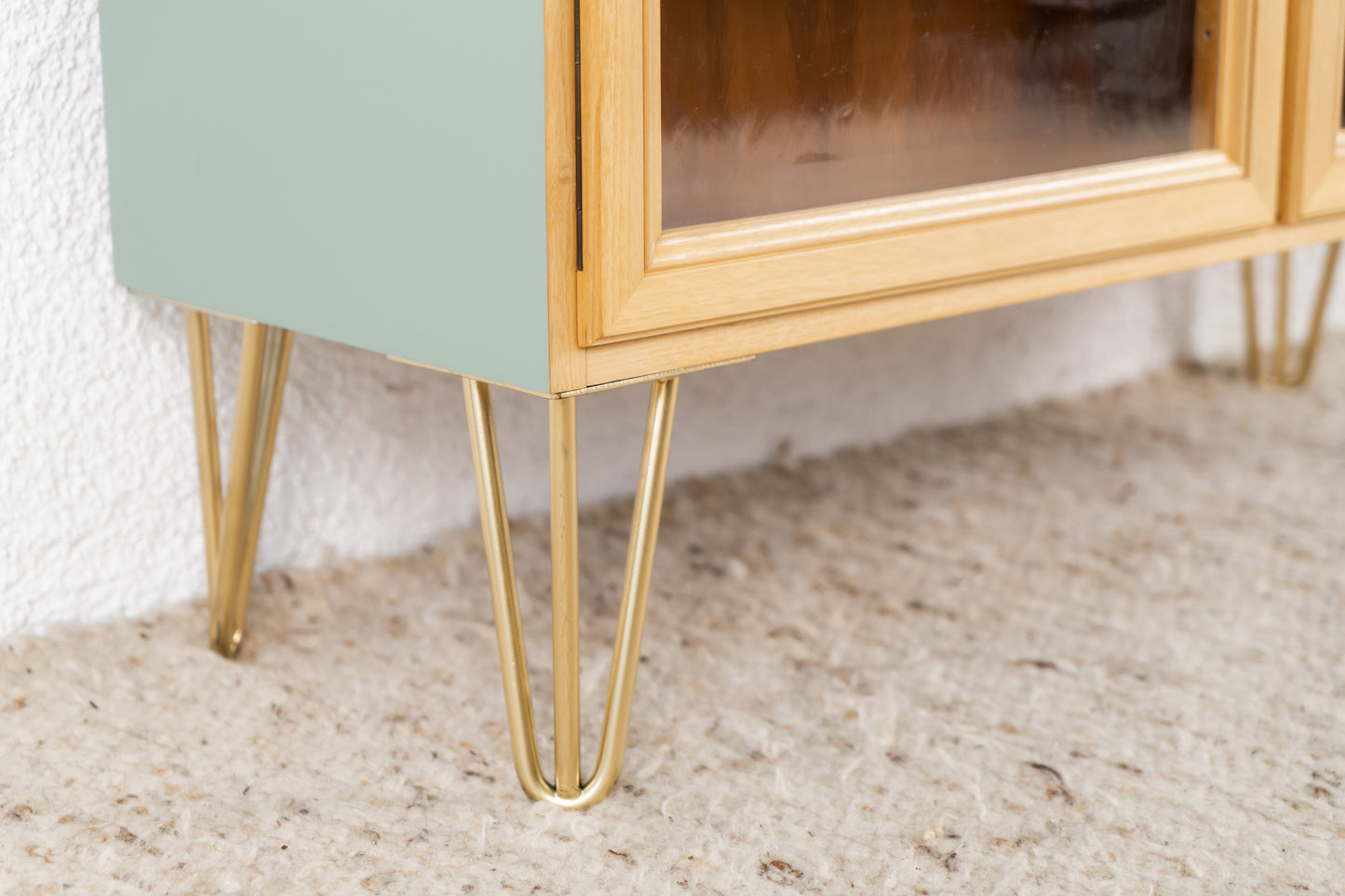 Schrank / Vitrine