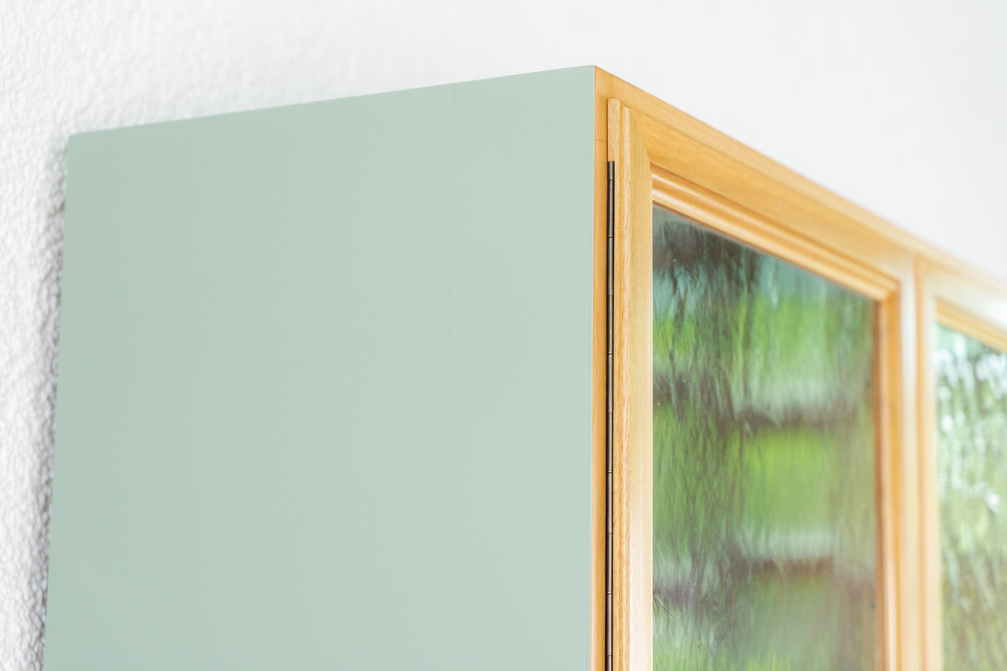 Schrank / Vitrine
