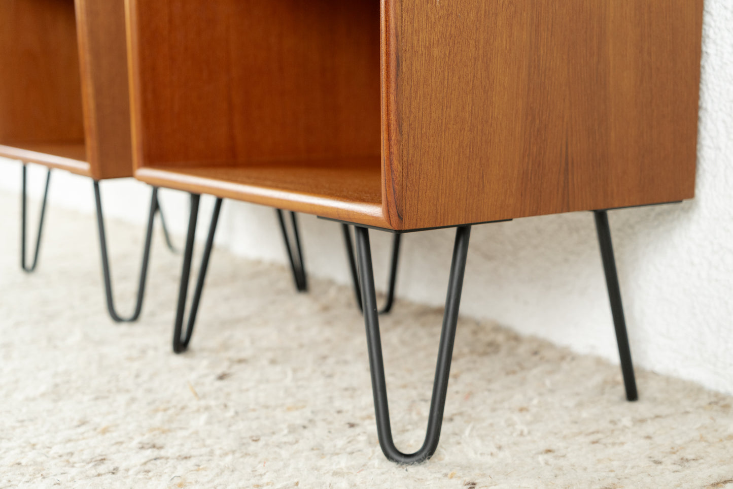 2er Set Nachttische RT Möbel Holz Teak Mid Century Kommode Regal Ablage