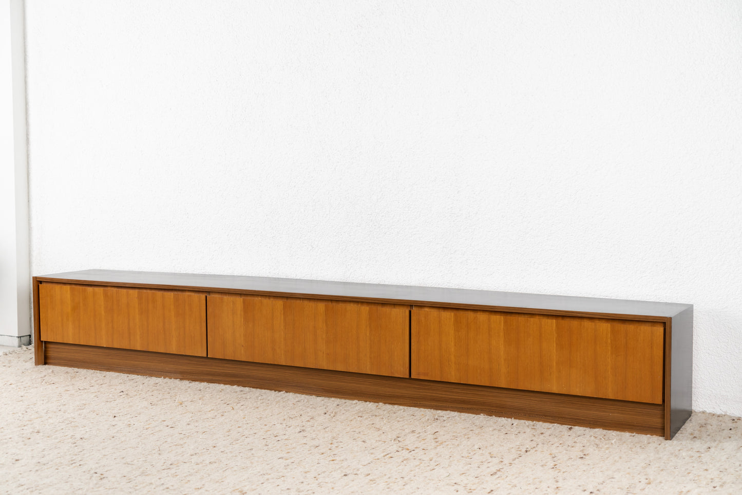 Sideboard / Lowboard