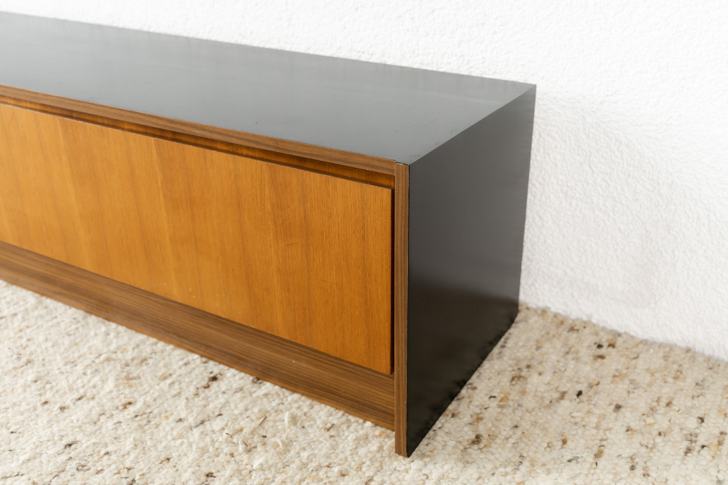 Sideboard / Lowboard