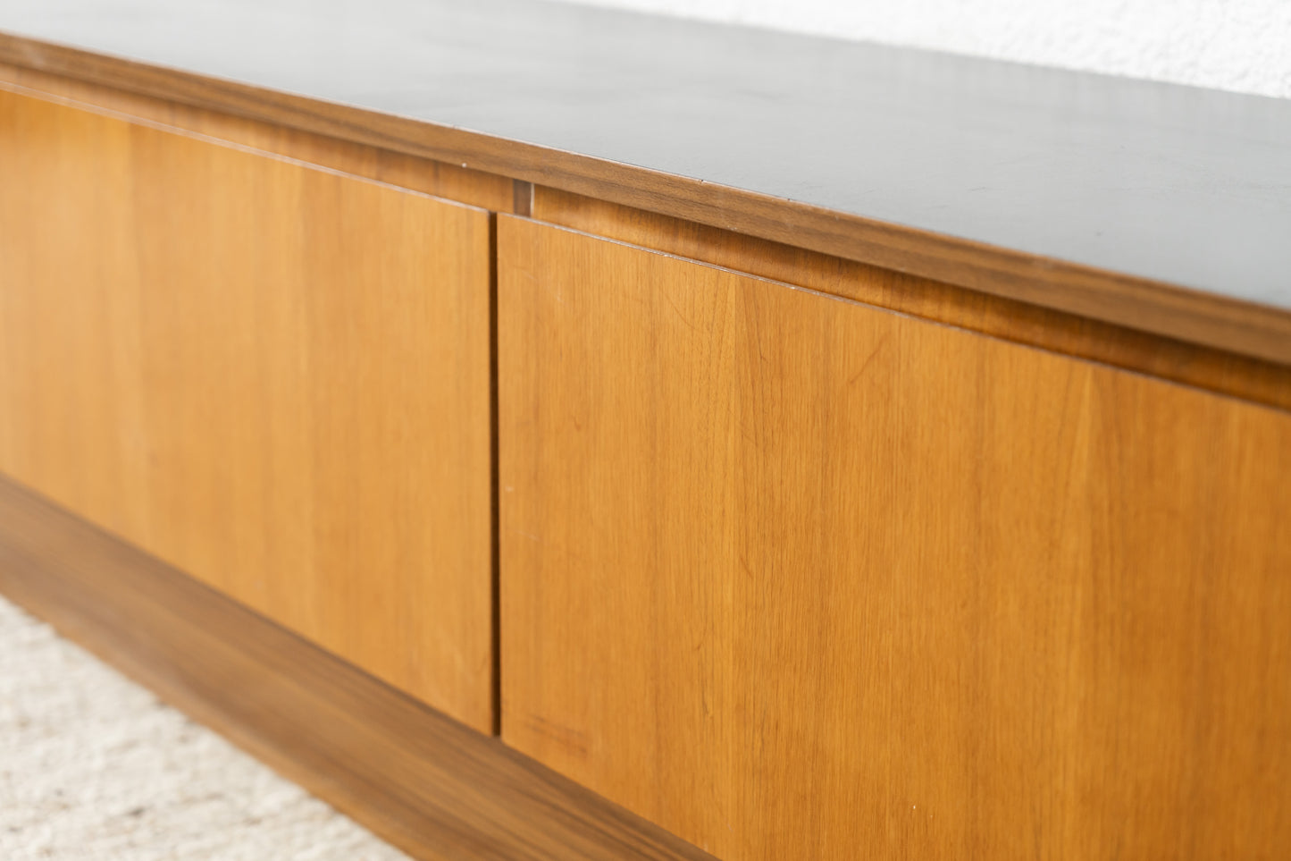 Sideboard / Lowboard