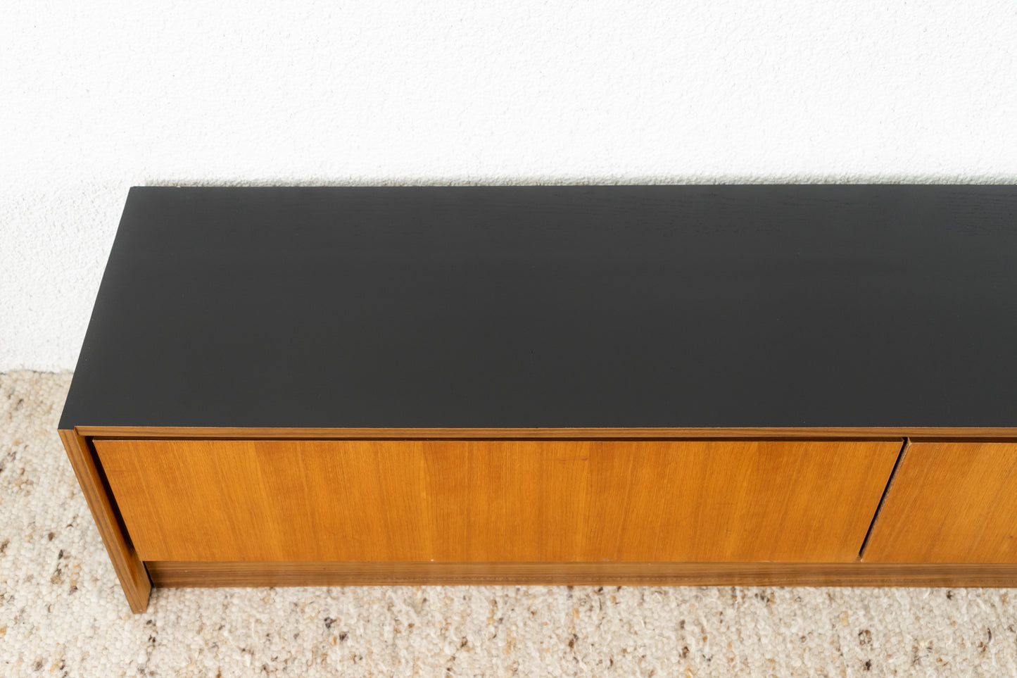 Sideboard / Lowboard