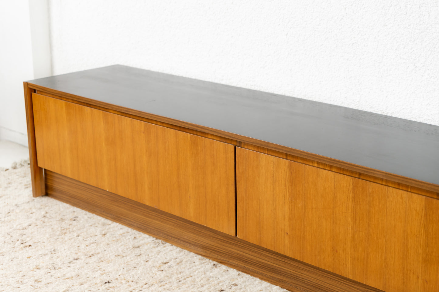 Sideboard / Lowboard