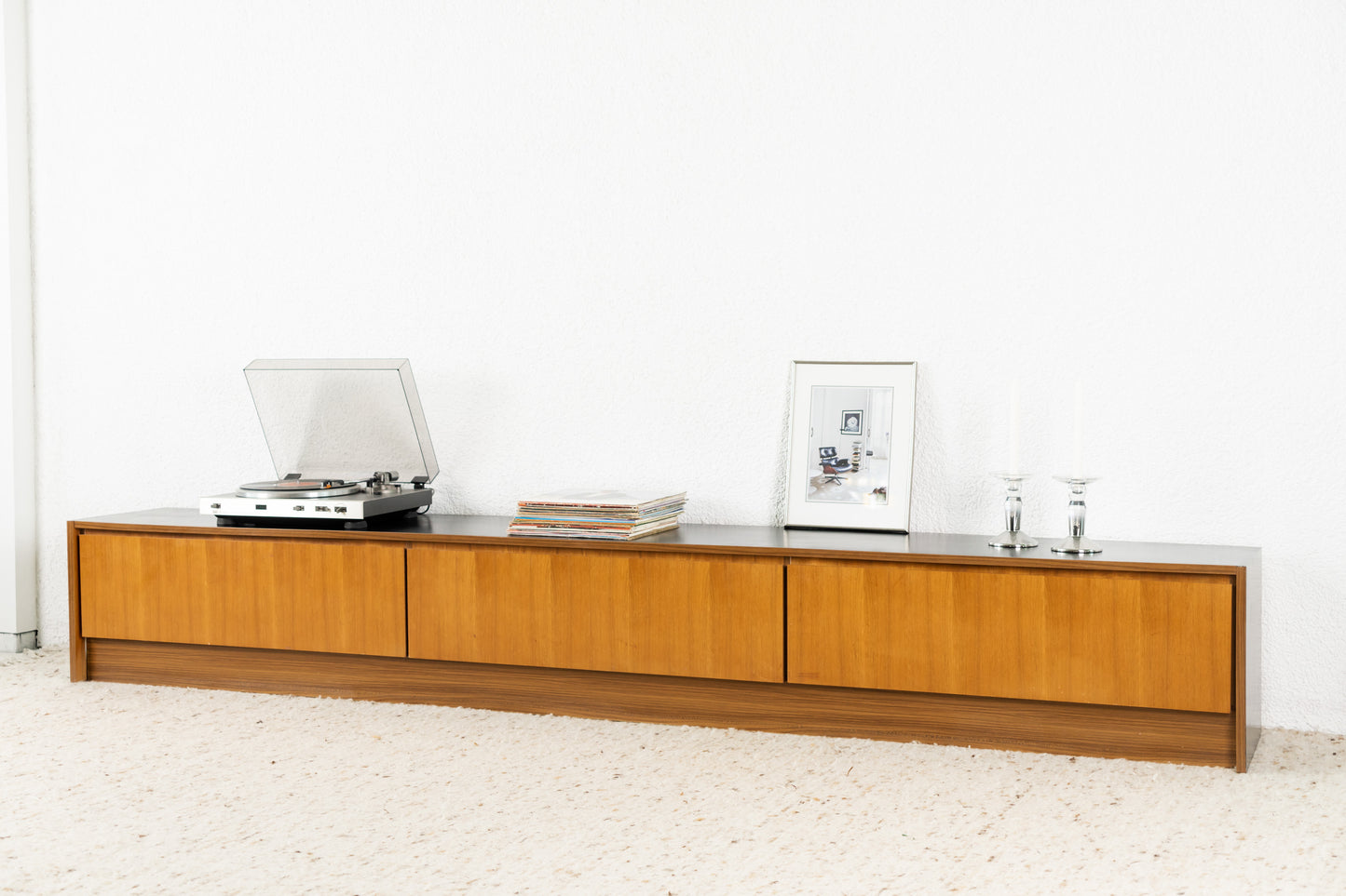 Sideboard / Lowboard