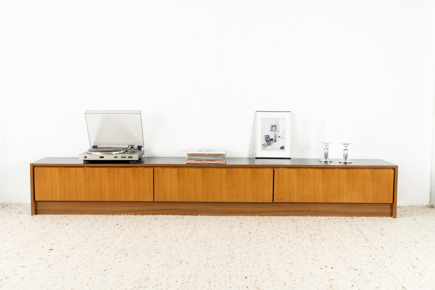 Sideboard / Lowboard