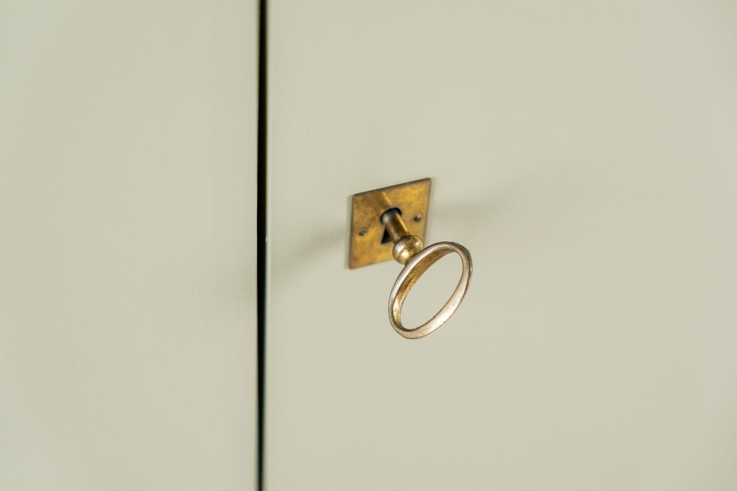 Kleiderschrank