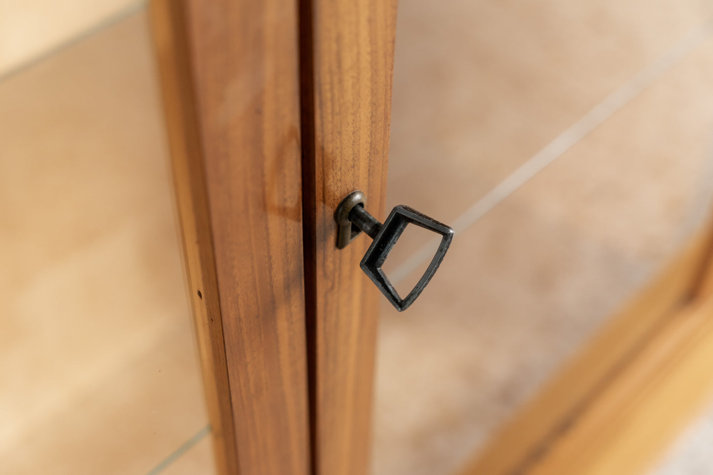 Highboard / Vitrine