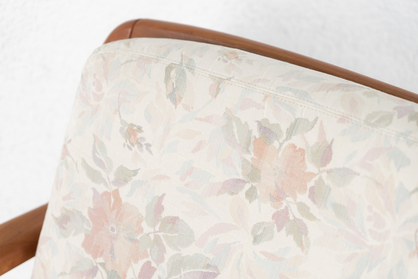 Dayrund Sofa 2 Sitzer Blumen Muster Vintage Holz Couch Sessel