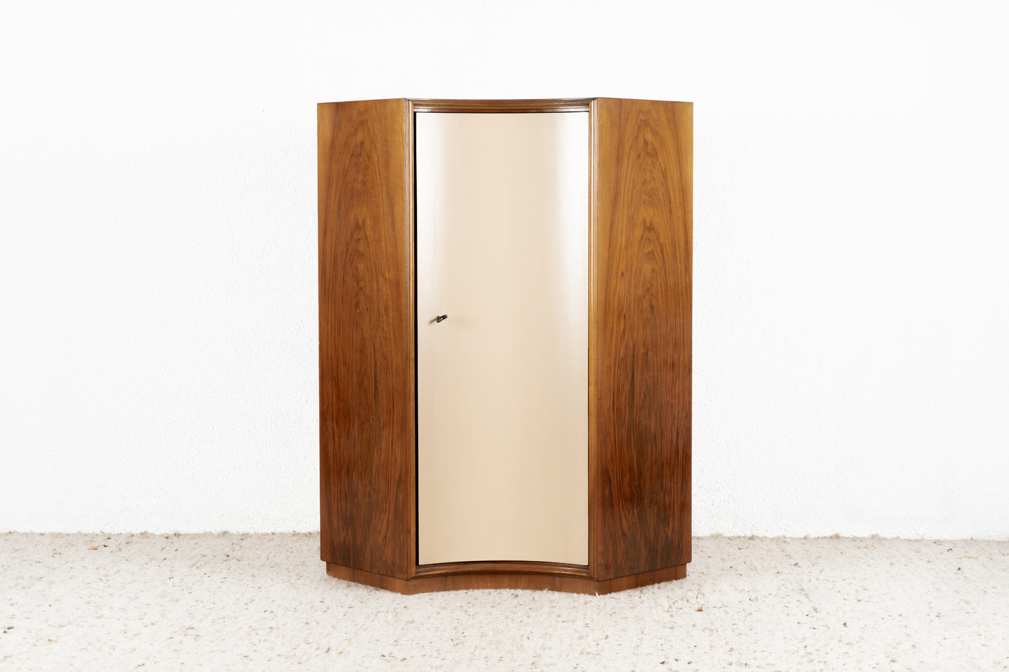 Vintage Schrank Eckschrank Kommode Holz Nuss Mid Century Kleiderschrank