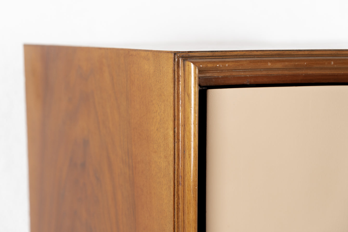 Vintage Schrank Eckschrank Kommode Holz Nuss Mid Century Kleiderschrank