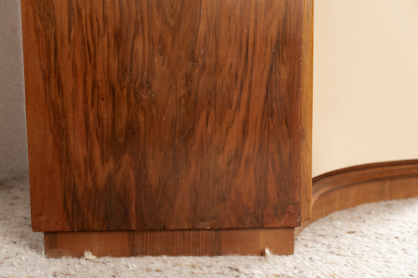 Vintage Schrank Eckschrank Kommode Holz Nuss Mid Century Kleiderschrank