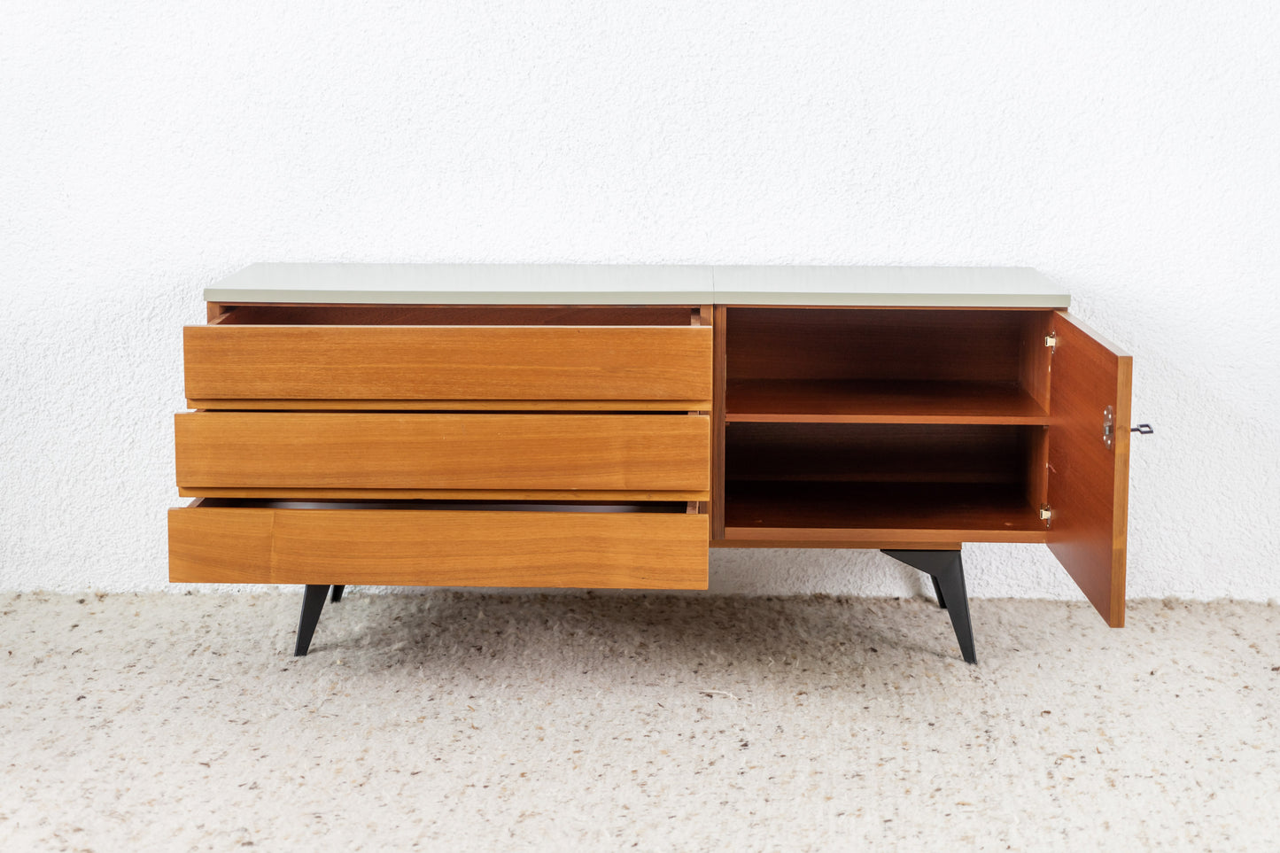 Nuss Sideboard Schubladen