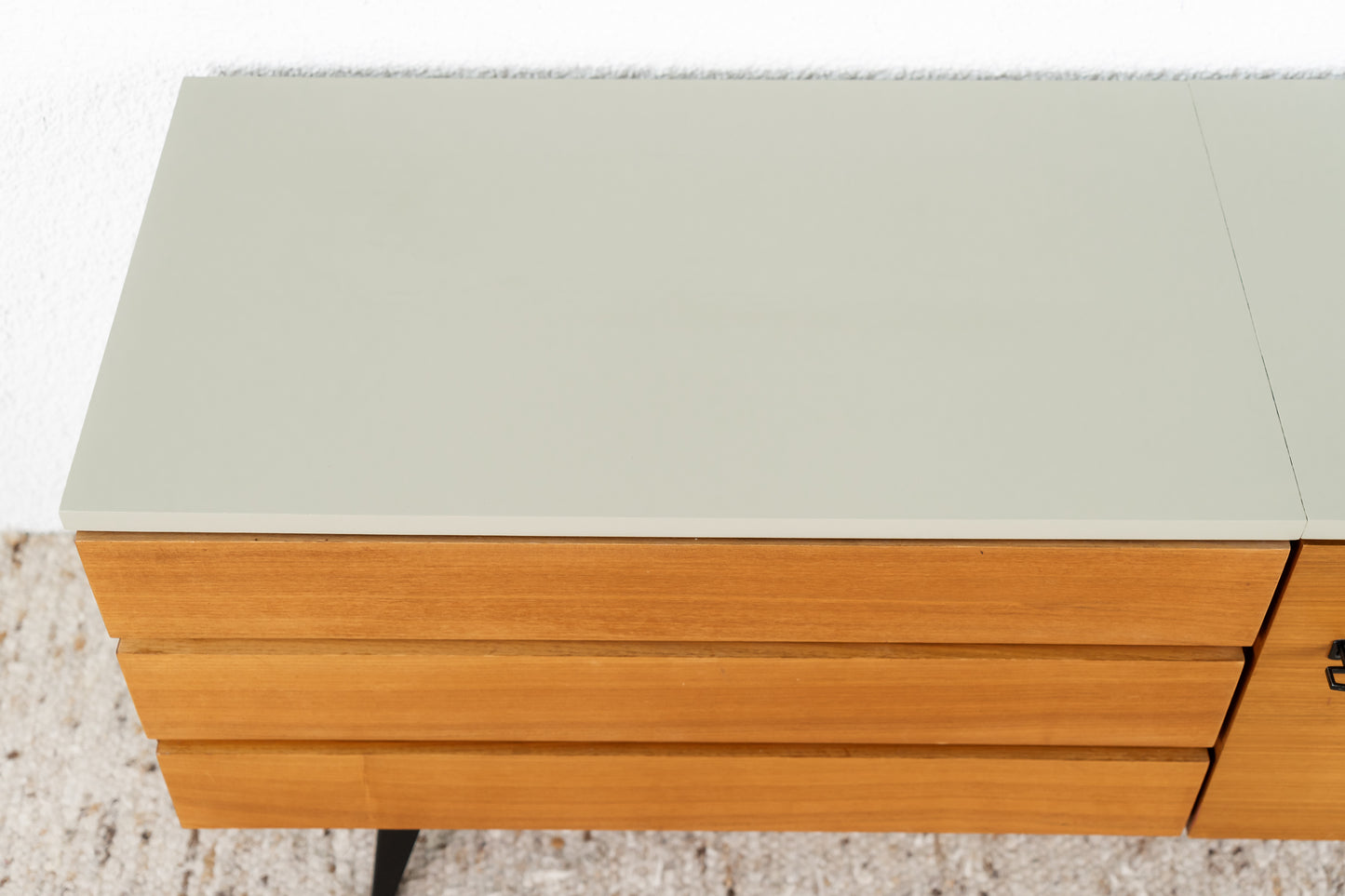 Nuss Sideboard Schubladen