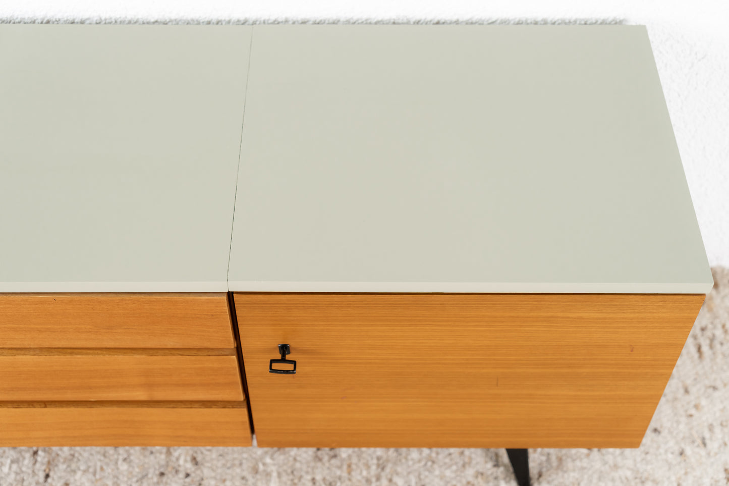 Nuss Sideboard Schubladen