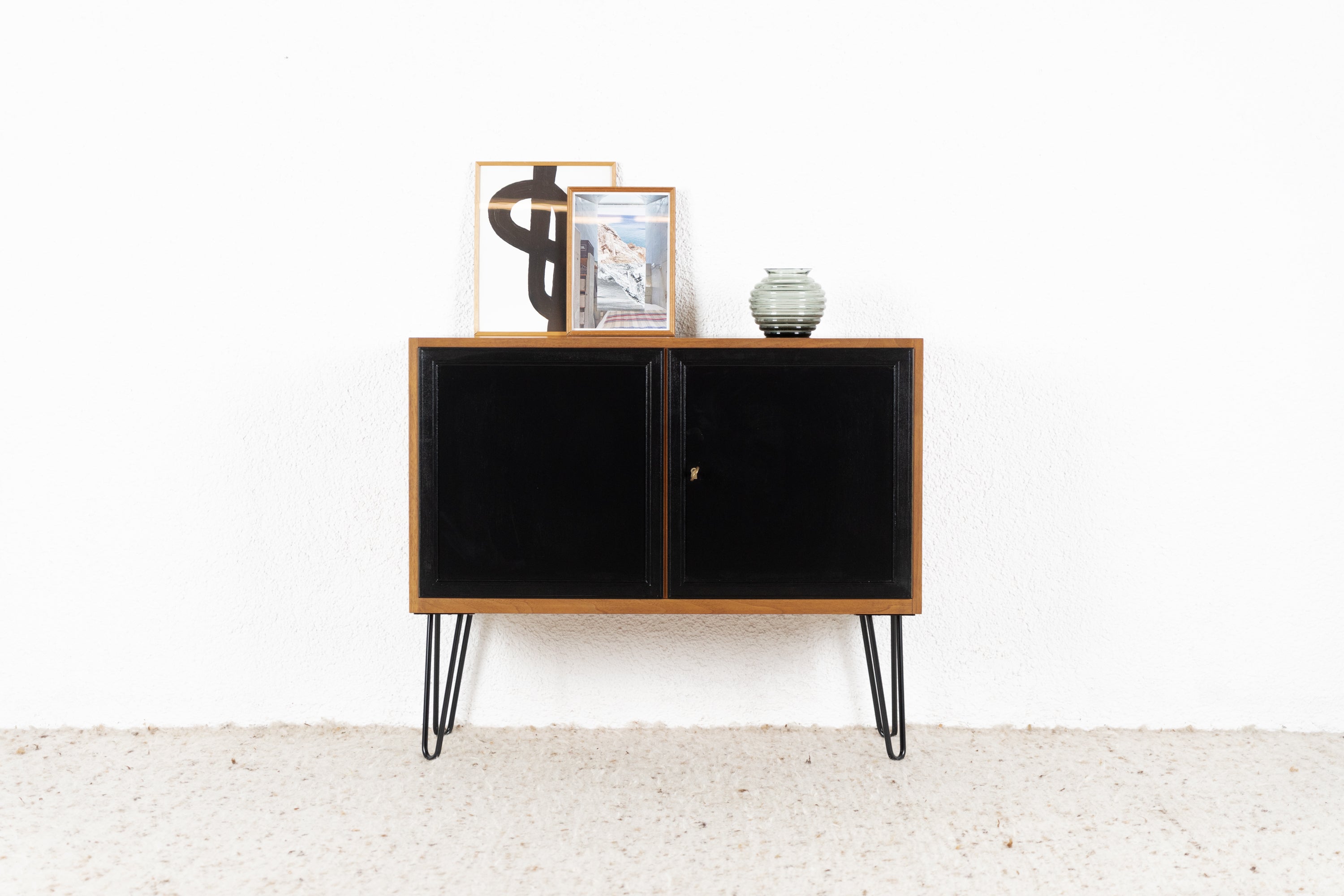 Vintage Kommode Mid Century Sideboard Holz Nuss Schwarz – Renz and Friends