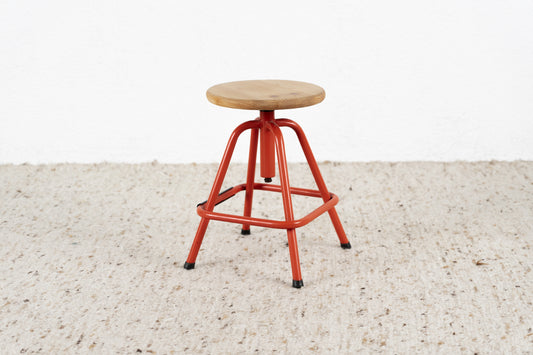 Vintage Hocker Metall Holz Industrial Orange Rot Höhenverstellbar Stuhl Werkstatt Büro