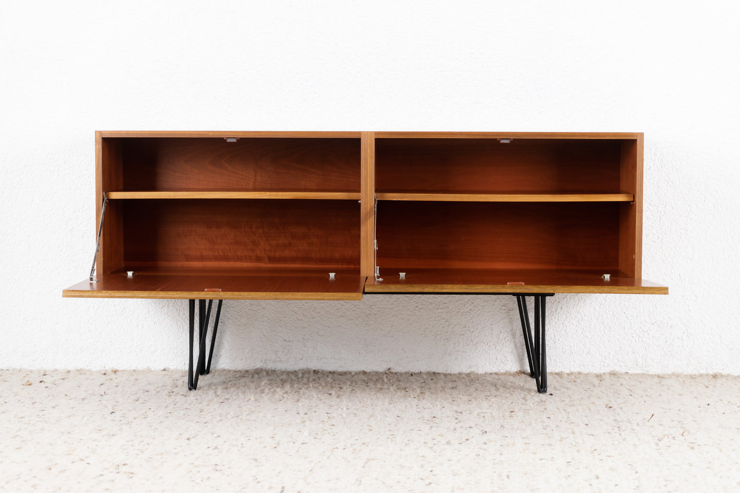 Sideboard Mid Century Nuss