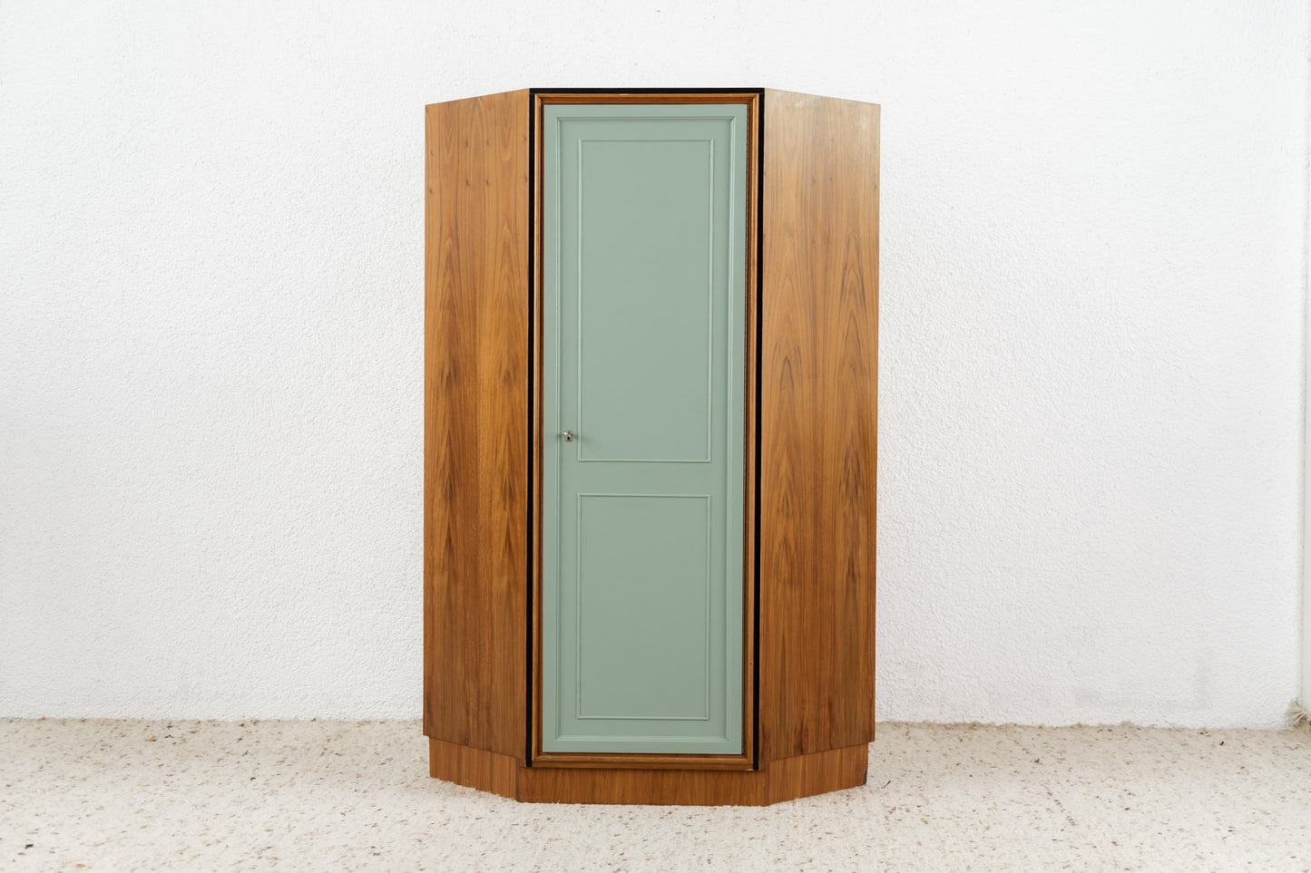 Vintage EH Möbel Eckschrank Nuss