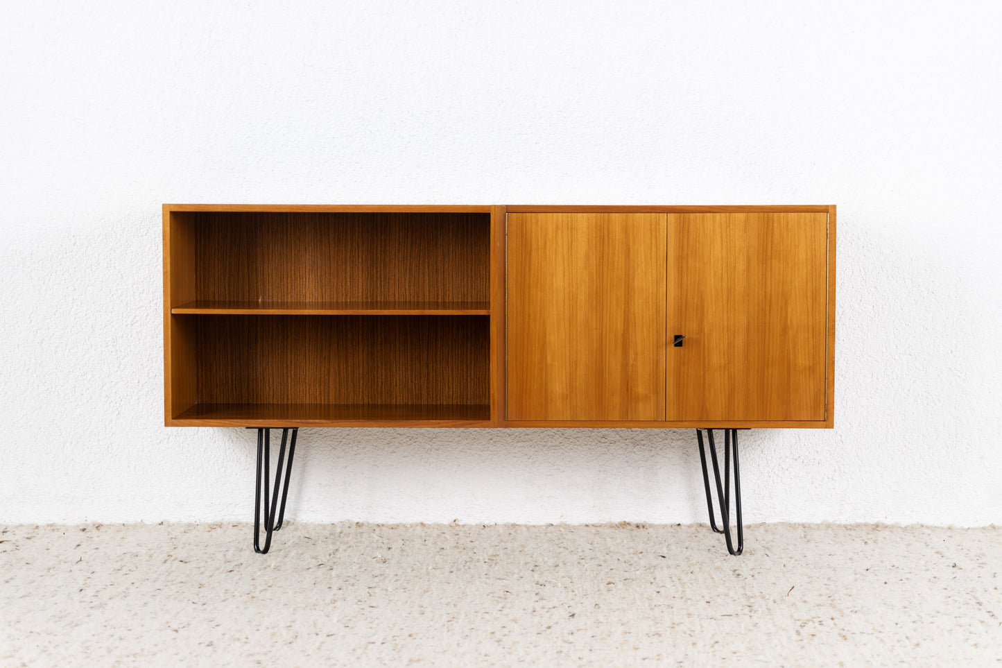 Sideboard Mid Century Nuss