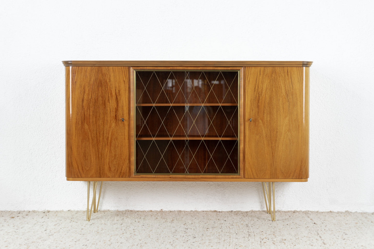 Mid Century Highboard Nuss Schrank Sideboard Vitrine