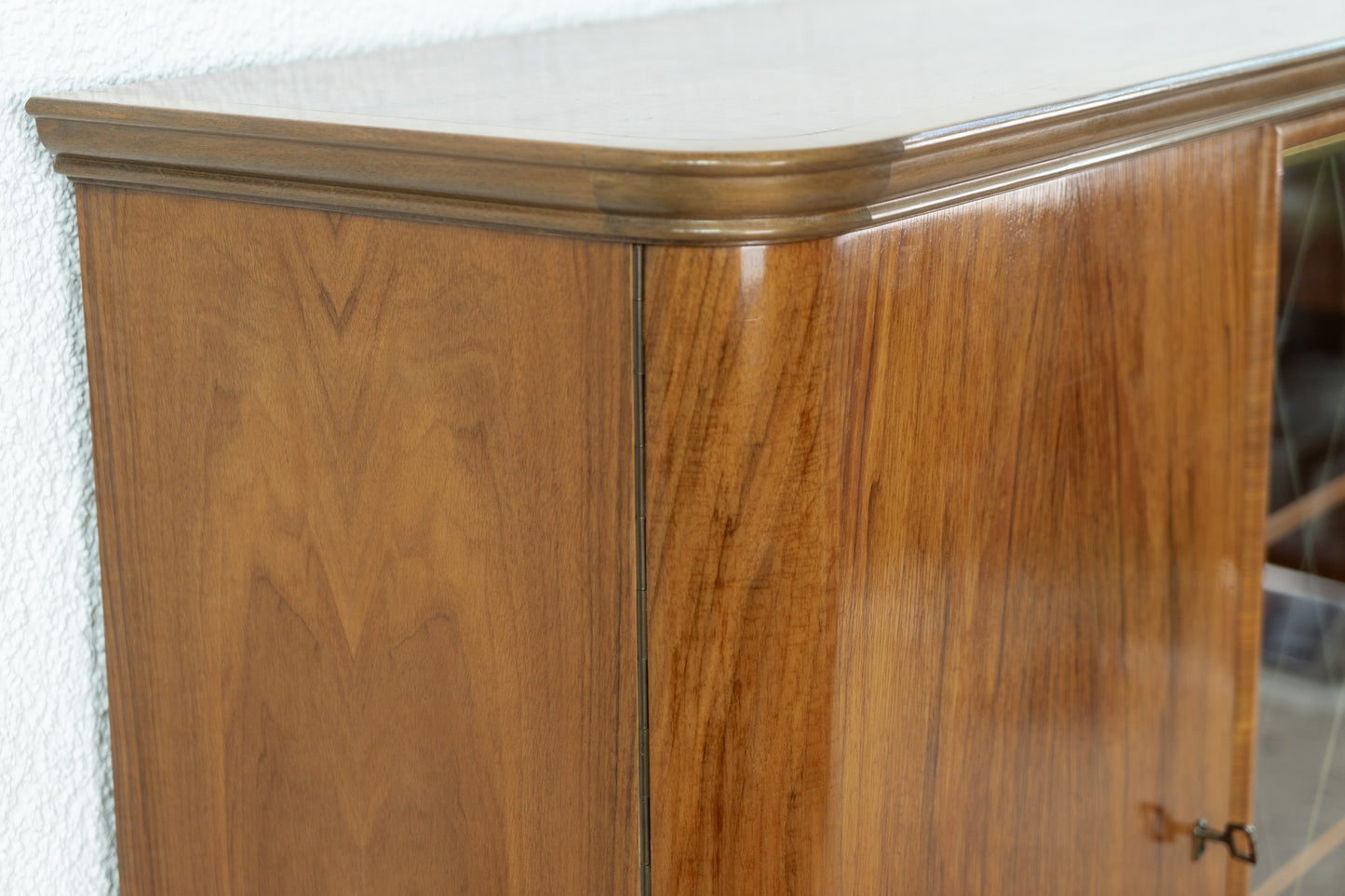 Mid Century Highboard Nuss Schrank Sideboard Vitrine