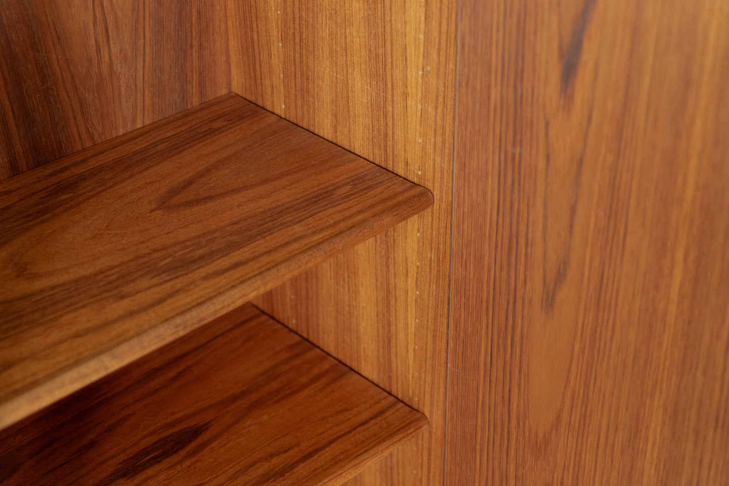RT Möbel Kommode Schrank Teak Holz Heinrich Riestenplatt